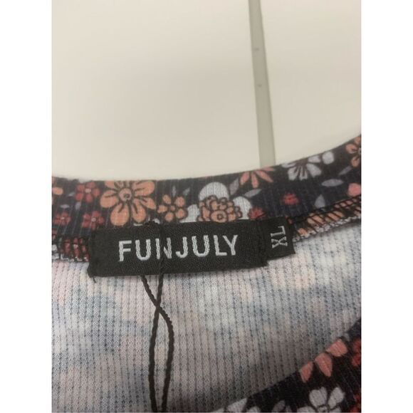 Floral Rouched T-shirt - Picture 5 of 8